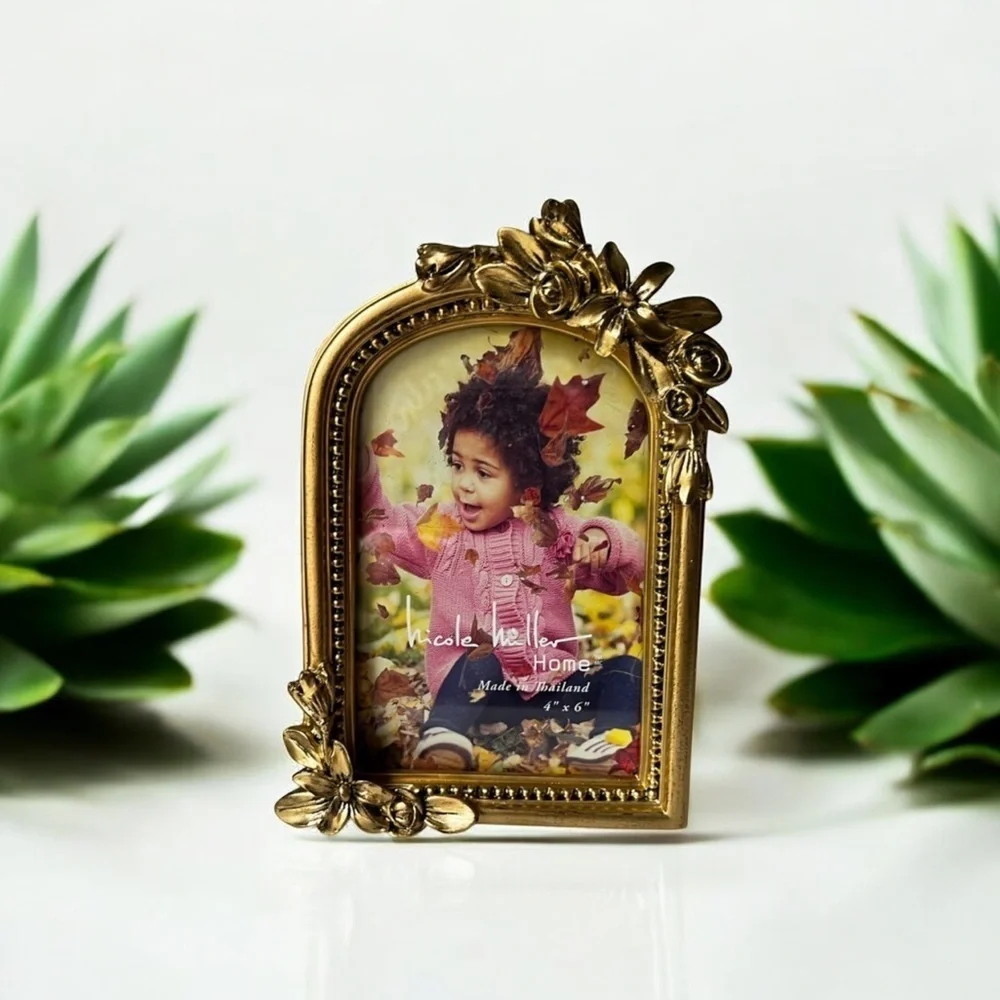 Nicole Miller Gold Floral Accent Frame for 4x6” photo antique style
